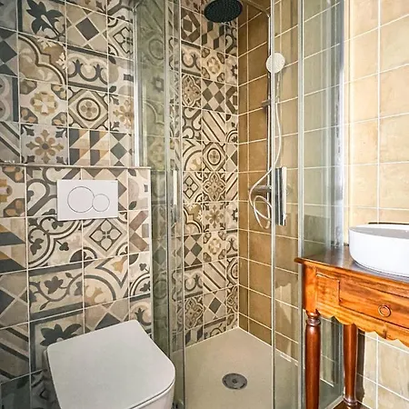 Candide Hotel *
